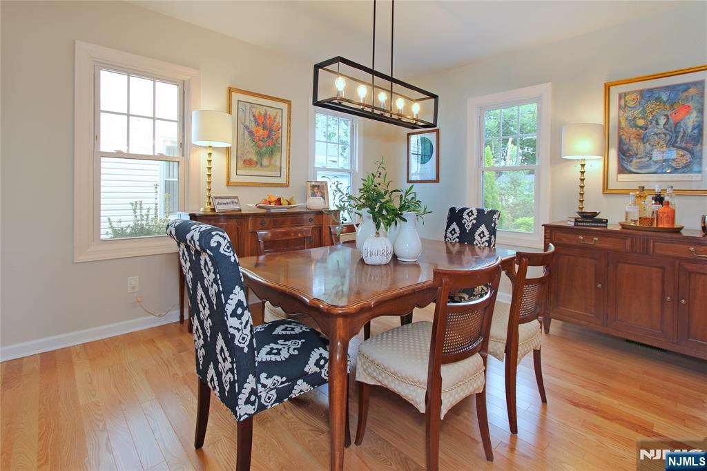 35 Essex Avenue - Photo 4
