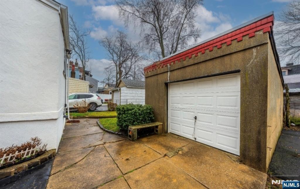 Photo 2 of Single family home for sale at 424 Frankfort St, Orange, NJ 07050 | MLS# 26034641 | Listing updated on 2026-09-15