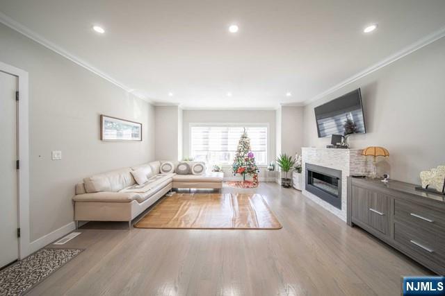 229 6th Street B - Photo 2