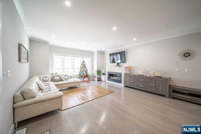 229 6th Street B - Photo 3