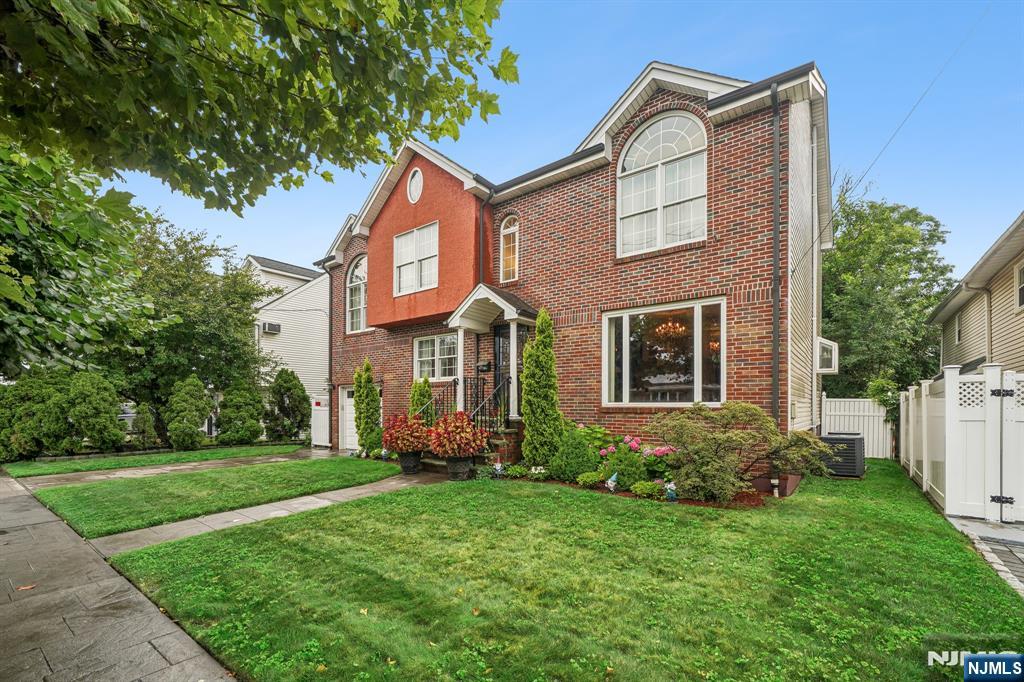 Photo 2 of Single family home for sale at 18 Gail Pl, Secaucus, NJ 07094 | MLS# 26034654 | Listing updated on 2026-09-17