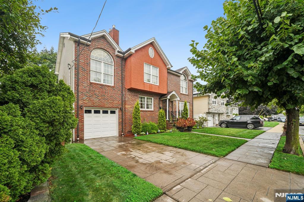 Photo 3 of Single family home for sale at 18 Gail Pl, Secaucus, NJ 07094 | MLS# 26034654 | Listing updated on 2026-09-17