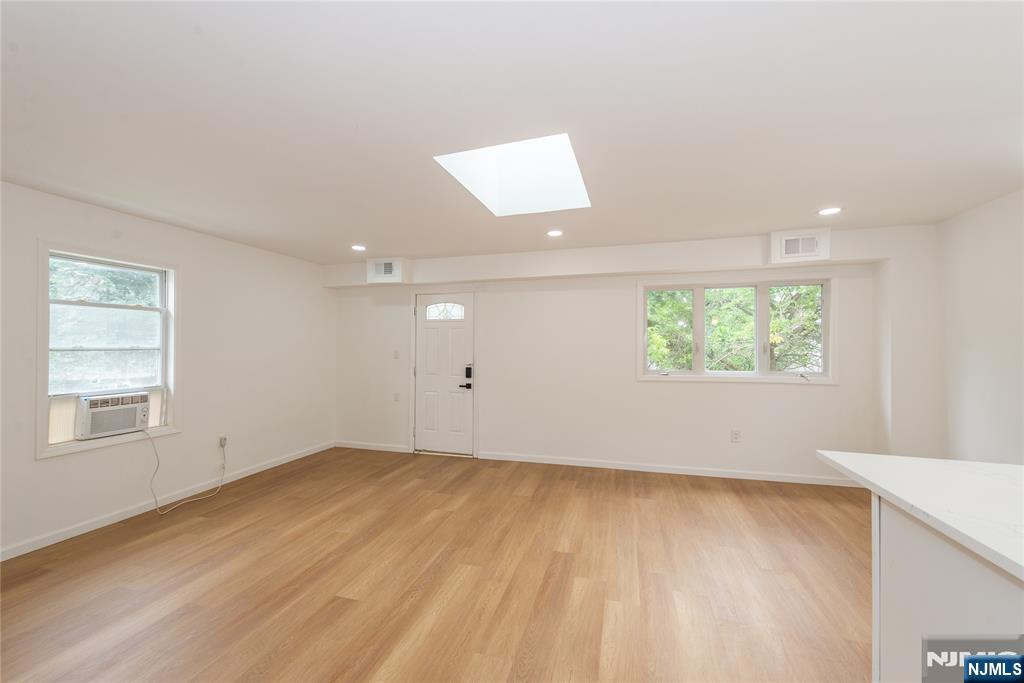 73 Clinton Place 2 - Photo 5