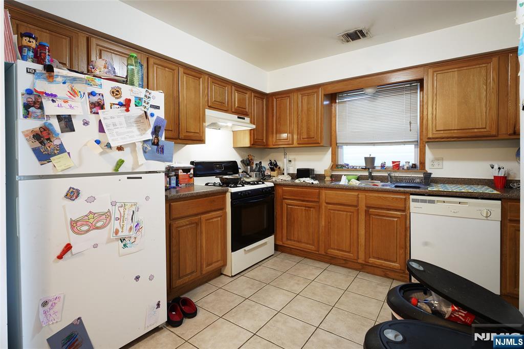 Photo 3 of Multi family home for sale at 116 Chapel St, Newark, NJ 07105 | MLS# 26034665 | Listing updated on 2026-09-17