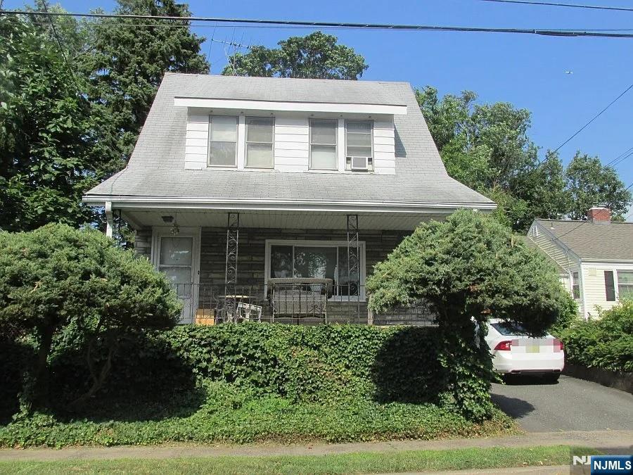 85 Elizabeth Avenue - Photo 1