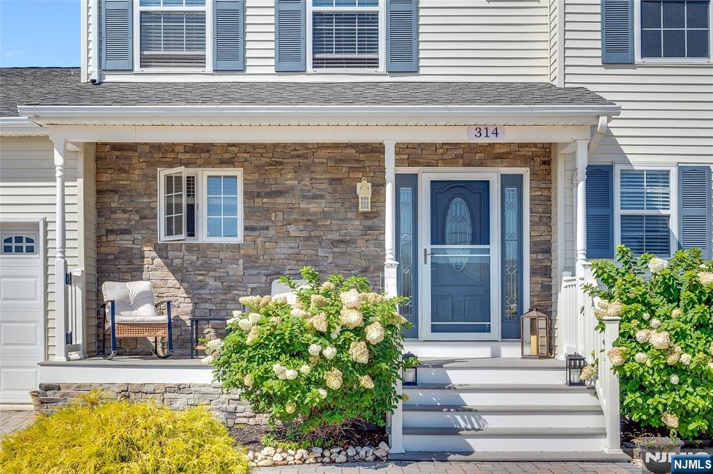 314 Bay Shore Drive - Photo 2