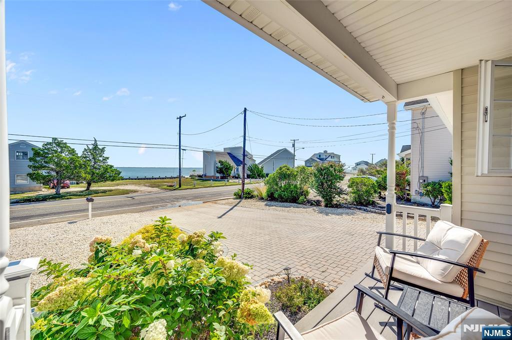 314 Bay Shore Drive - Photo 3
