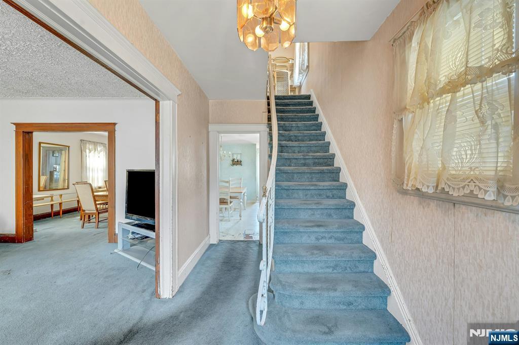 527 Brandon Place - Photo 4