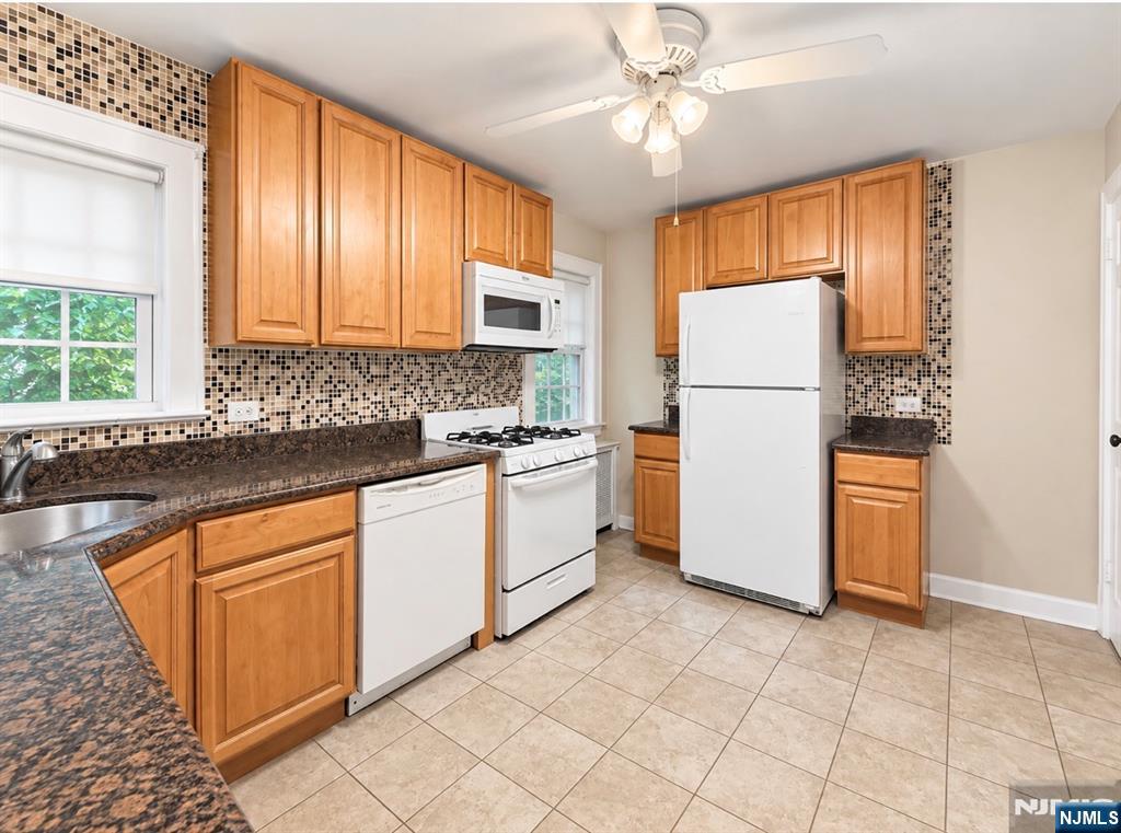 98 Farview Avenue 1 - Photo 3