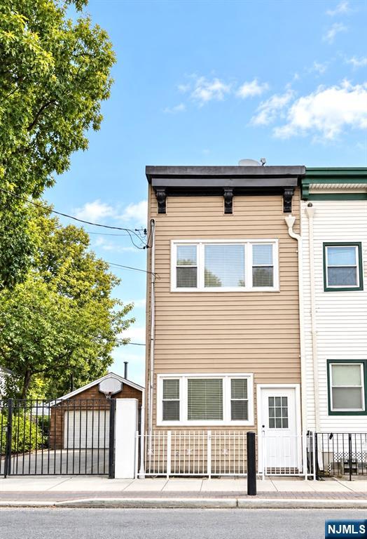 Photo 1 of Single family home for sale at 90a Hackensack Plank Rd, Weehawken, NJ 07086 | MLS# 26034712 | Listing updated on 2026-09-18