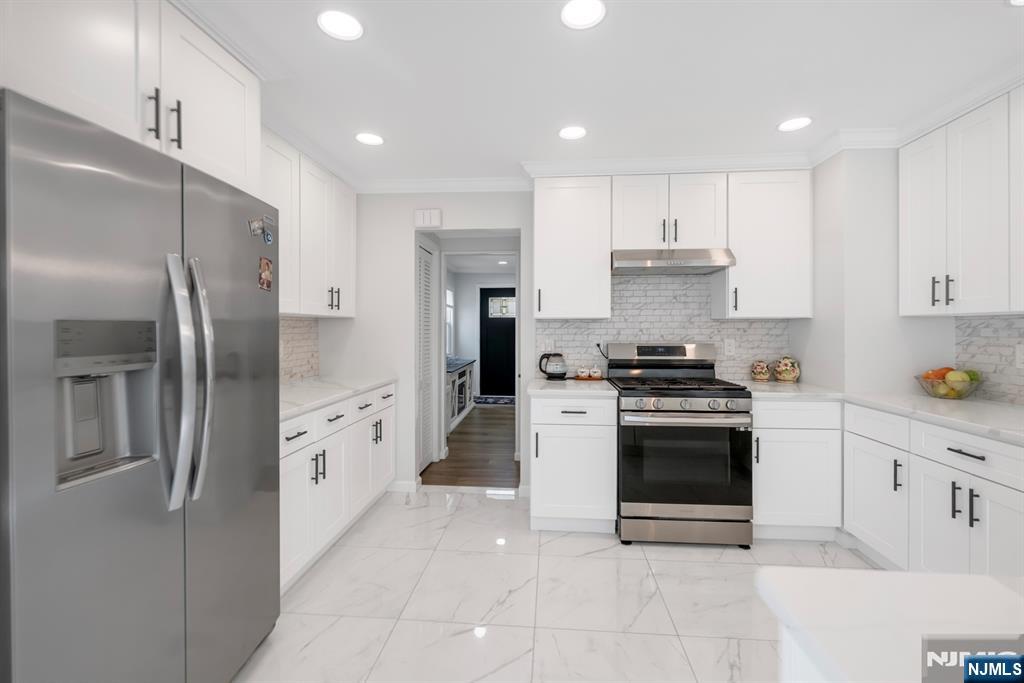 Photo 4 of Single family home for sale at 138 Merrill Rd, Clifton, NJ 07012 | MLS# 26034715 | Listing updated on 2026-09-19
