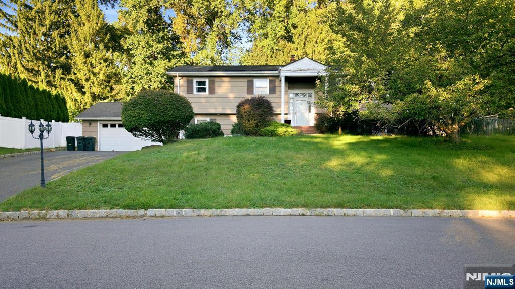 10 Rosemere Avenue - Photo 1