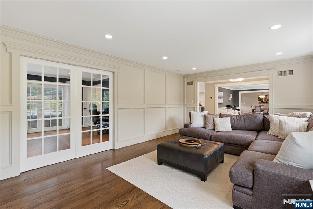 Photo 3 of Single family home for sale at 15 Almroth Dr, Wayne, NJ 07470 | MLS# 26034723 | Listing updated on 2026-09-16