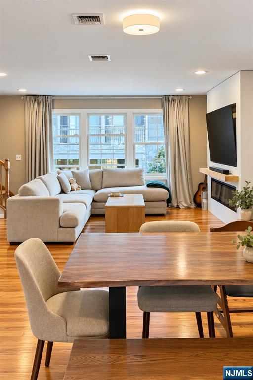 102 Montgomery Street 15 - Photo 5