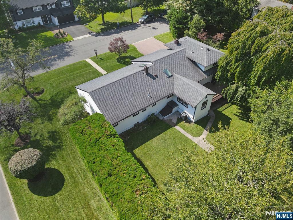 Photo 3 of House for sale at 4 Marconi St, Tenafly, NJ 07670 | MLS# 26034754 | Listing updated on 2026-09-18