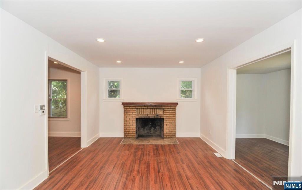 Photo 2 of Single family home for sale at 280 282 Seneca Pl, Plainfield, NJ 07062 | MLS# 26034766 | Listing updated on 2026-09-14