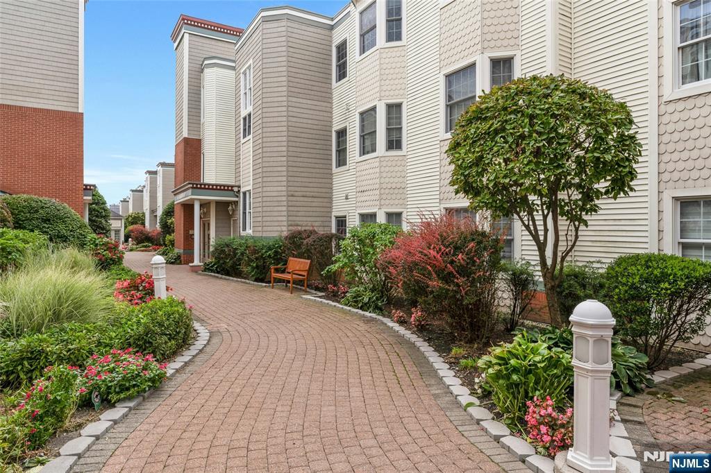 Photo 3 of Condo for sale at 351 The Promenade #351, Edgewater, NJ 07020 | MLS# 26034769 | Listing updated on 2026-09-30