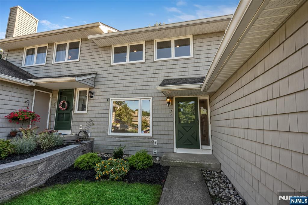 77 Sunset Court - Photo 1