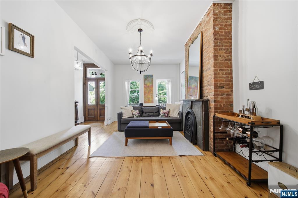 22 Laidlaw Avenue - Photo 2