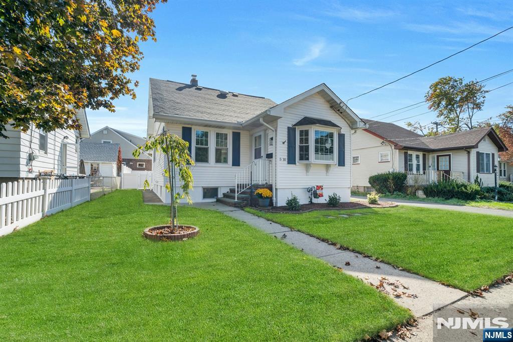 5-10 Bellair Avenue - Photo 2