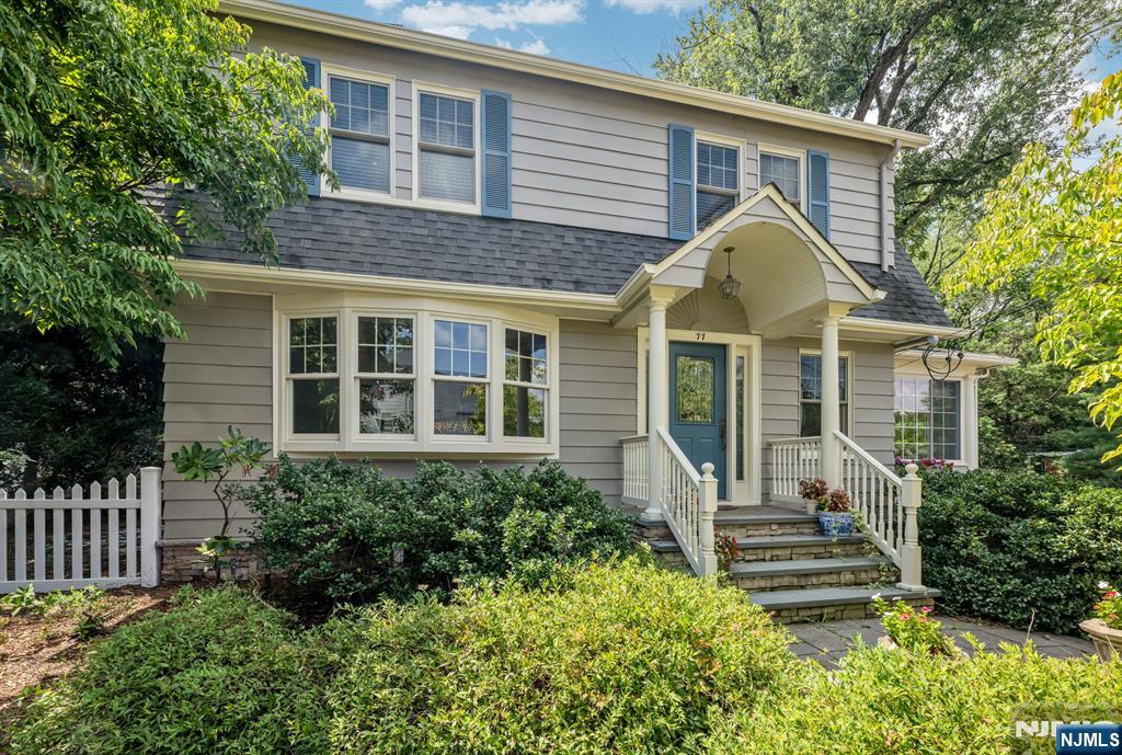 77 Lake Avenue - Photo 2