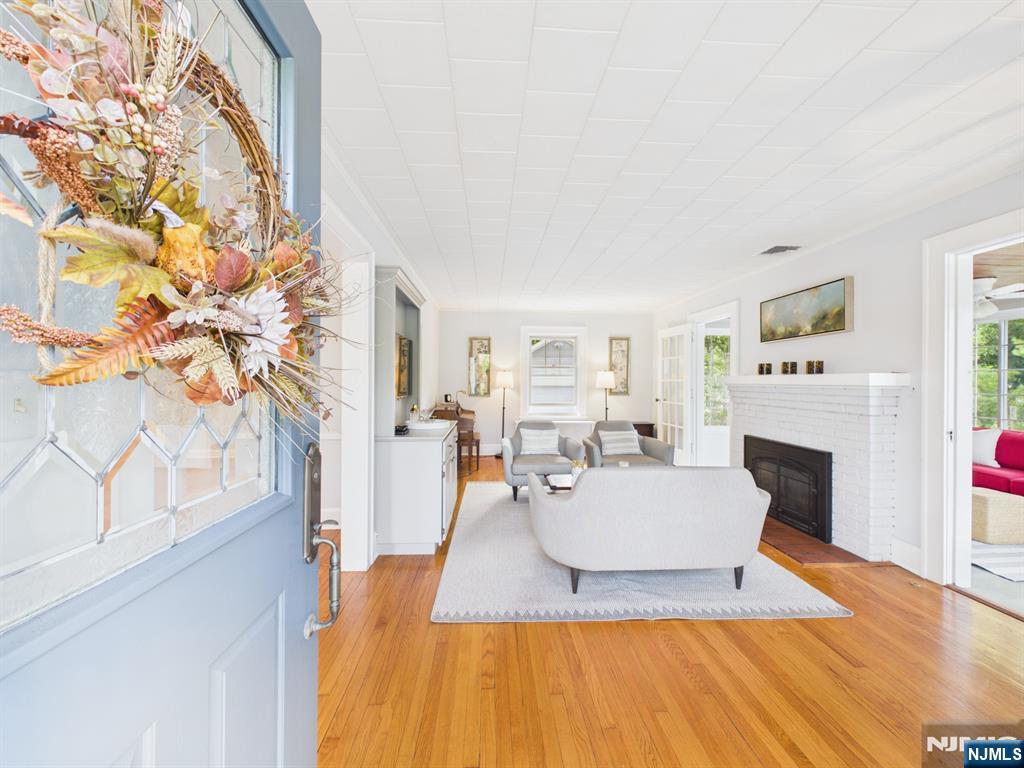 77 Lake Avenue - Photo 4