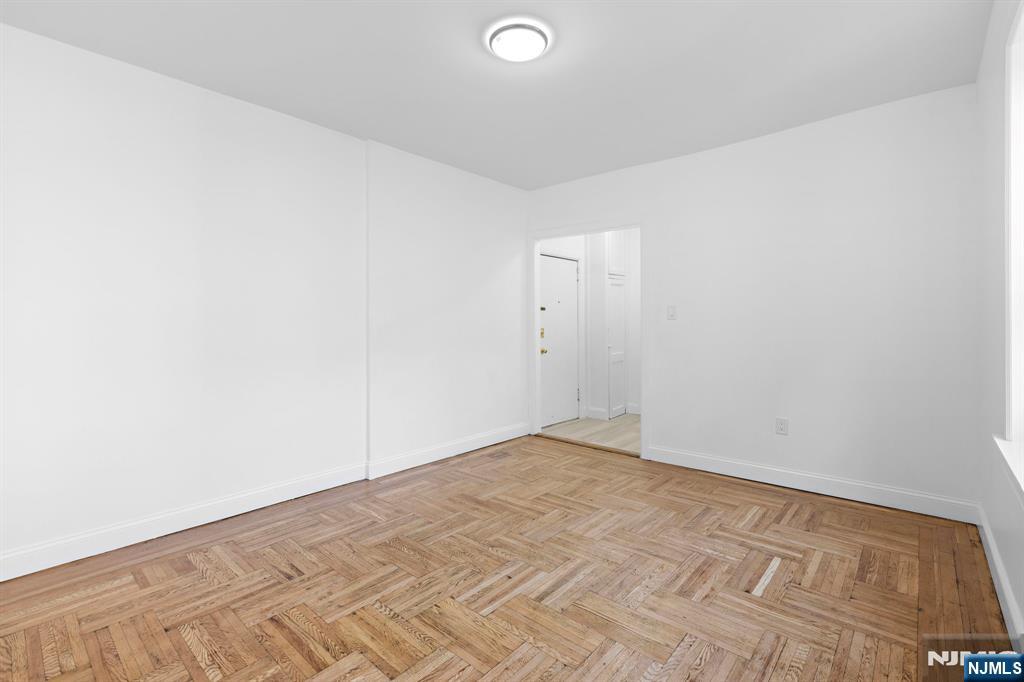 137 Kensington Avenue 503 - Photo 5