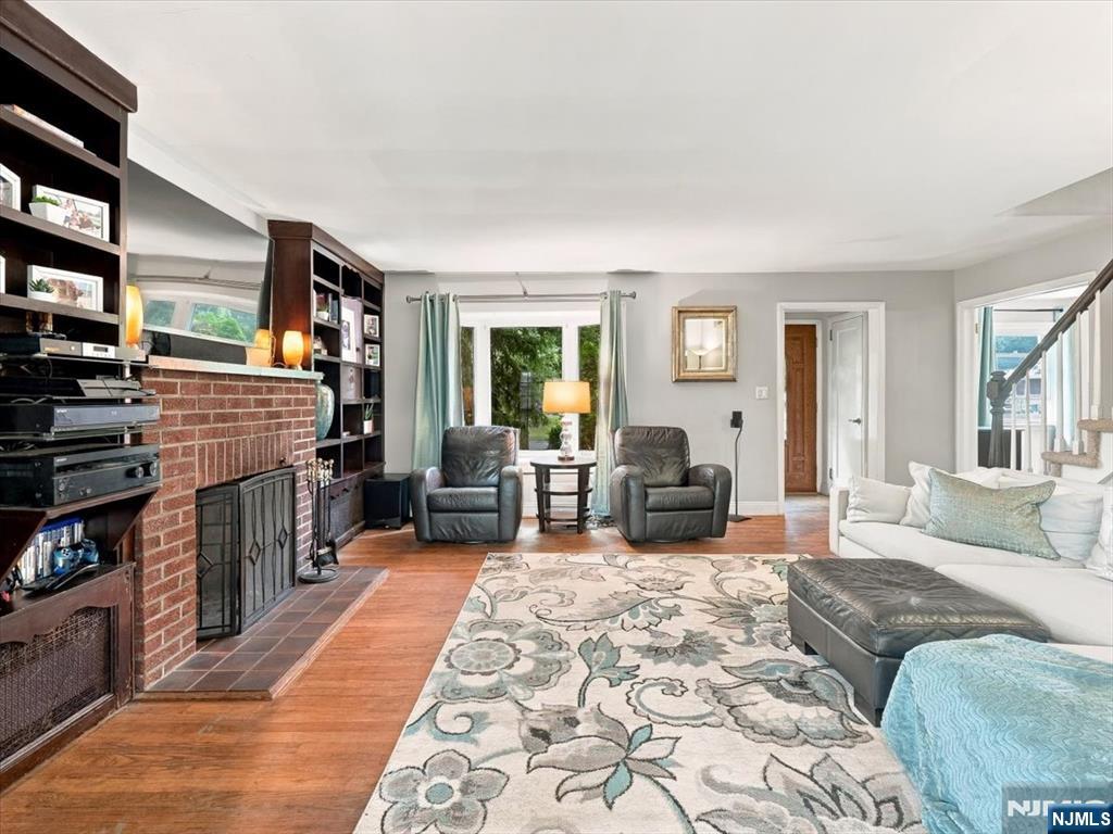 267 Lawrence Avenue - Photo 3