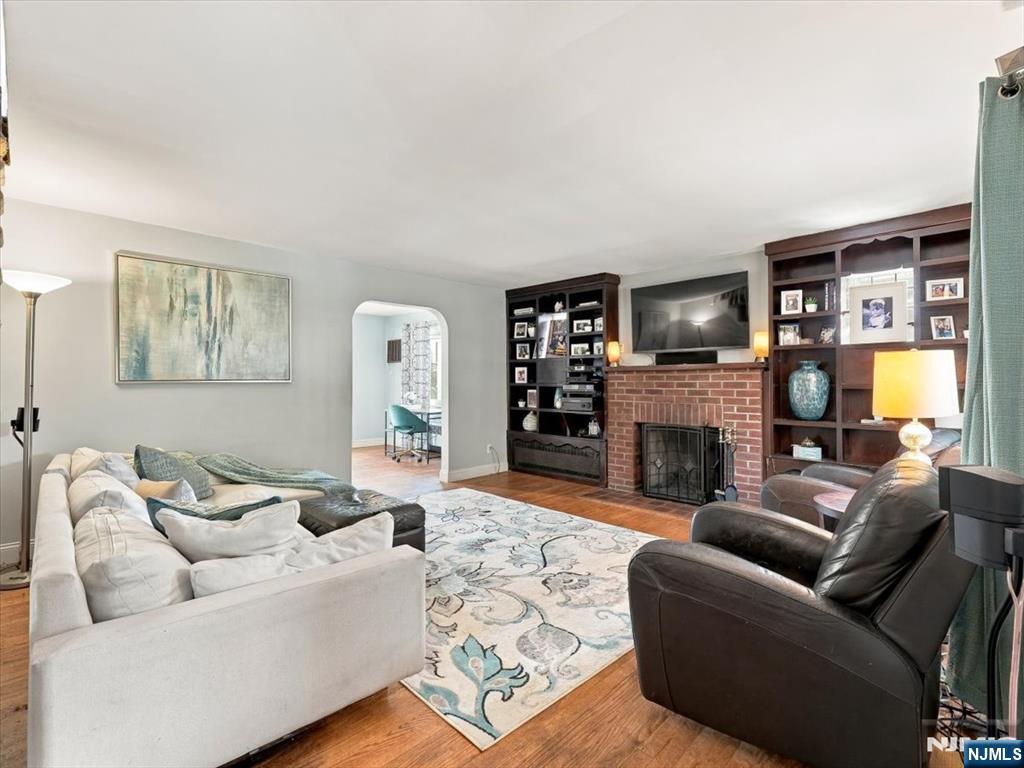 267 Lawrence Avenue - Photo 4