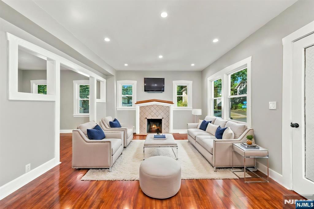 1176 Julia Street - Photo 3
