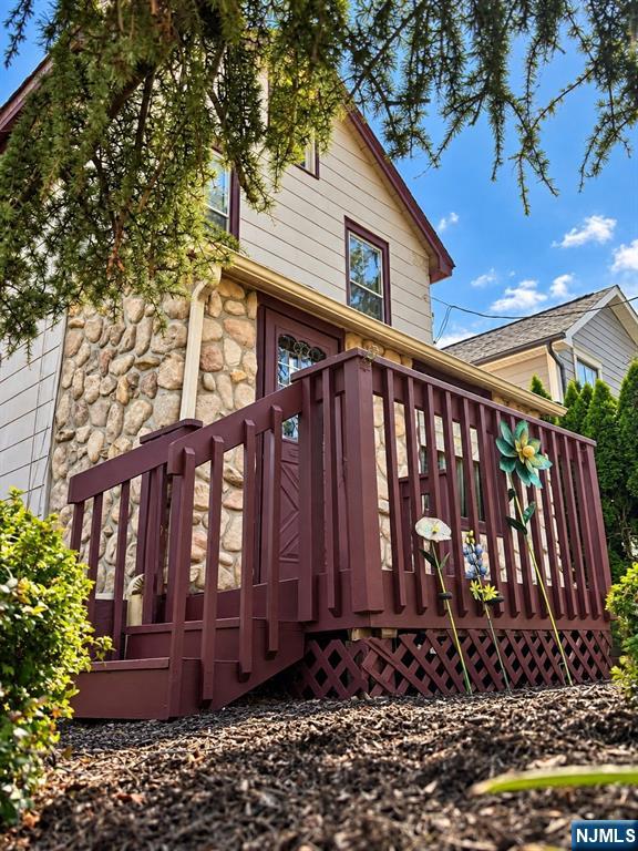 Photo 2 of Single family home for sale at 4 Montville Ave, Montville Township, NJ 07045 | MLS# 26034835 | Listing updated on 2026-09-17