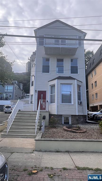 82 Edgewater Place 1 - Photo 1
