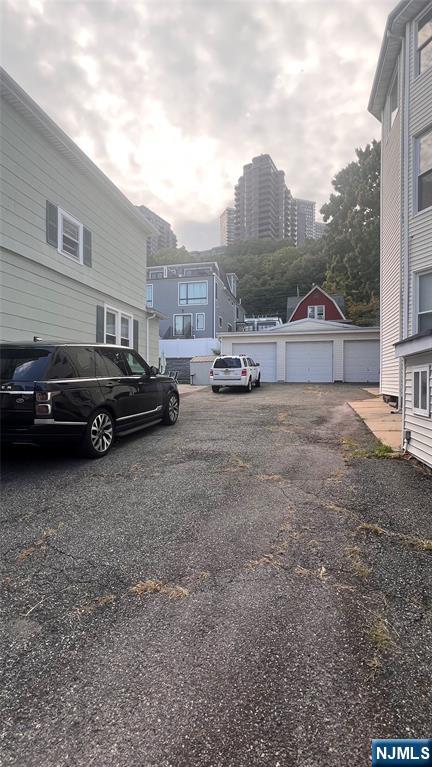 82 Edgewater Place 1 - Photo 3