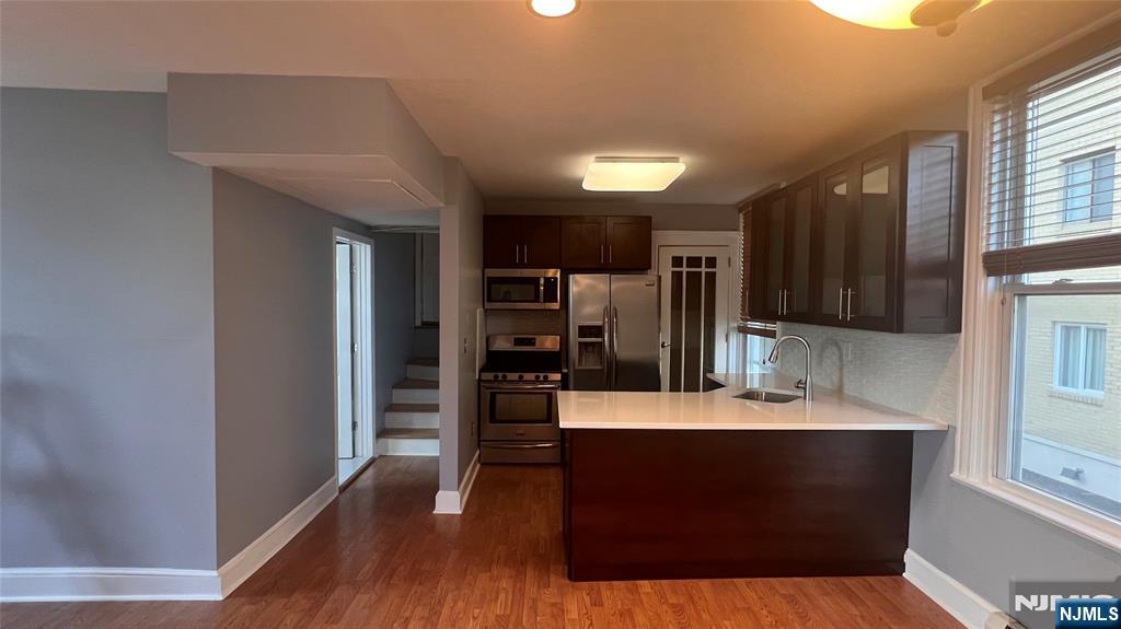 82 Edgewater Place 1 - Photo 4