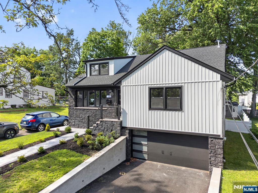 15 Elberta Road - Photo 2