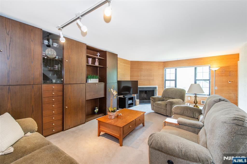 575 Grove Street F3 - Photo 1