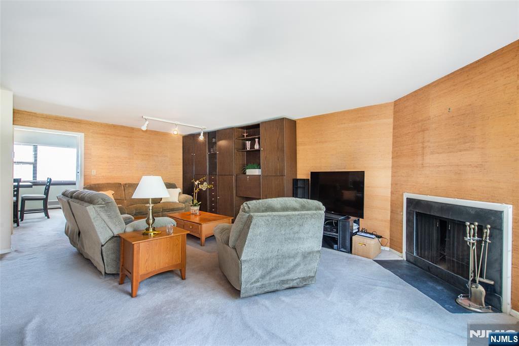 575 Grove Street F3 - Photo 4