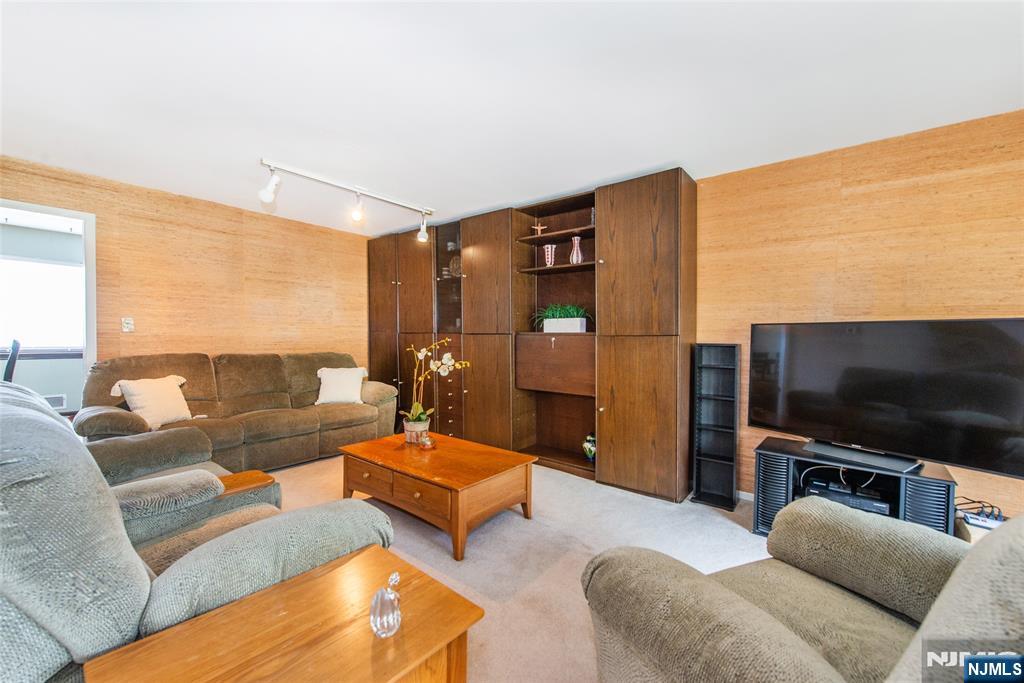 575 Grove Street F3 - Photo 5