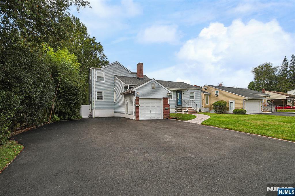 Photo 3 of Multi family home for sale at 322 Hickory Ave, Bergenfield, NJ 07621 | MLS# 26034878 | Listing updated on 2026-09-19