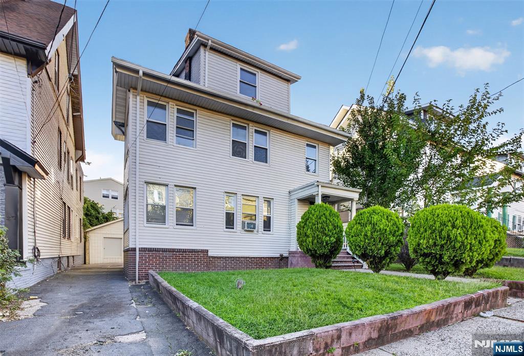Photo 2 of Multi family home for sale at 23 25 Leo Pl, Newark, NJ 07108 | MLS# 26034891 | Listing updated on 2026-09-17