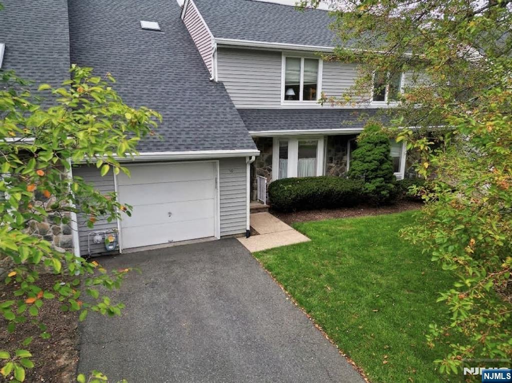 Photo 2 of Townhouse for sale at 10 Matthew Rd, Wayne, NJ 07470 | MLS# 26034894 | Listing updated on 2026-09-19