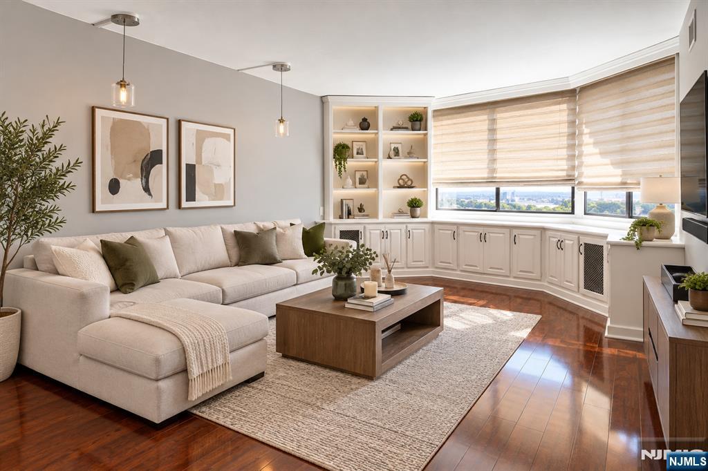 1328 Harmon Cove Tower - Photo 3