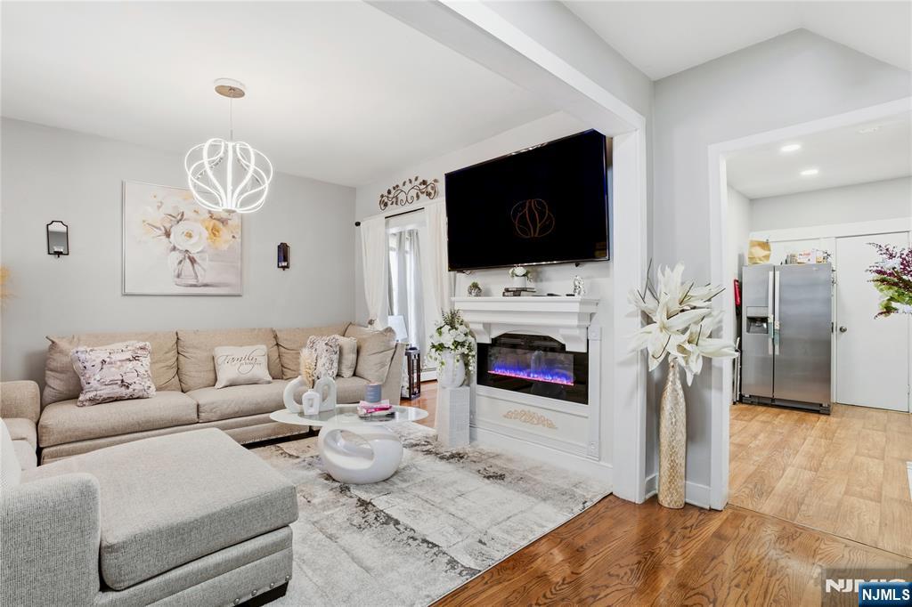 159 Brook Avenue - Photo 3