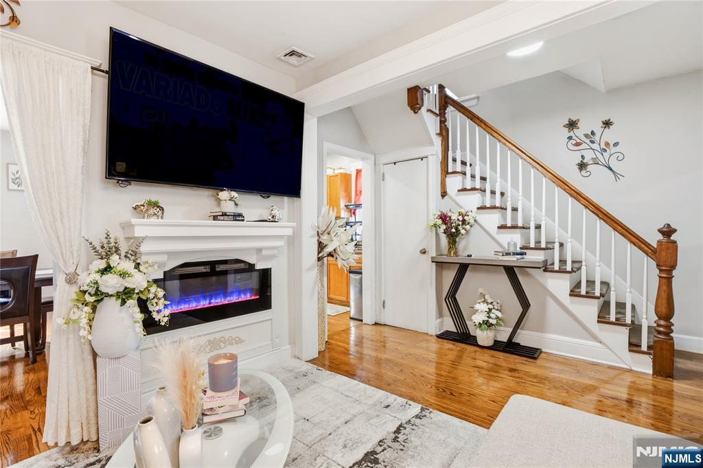 159 Brook Avenue - Photo 5