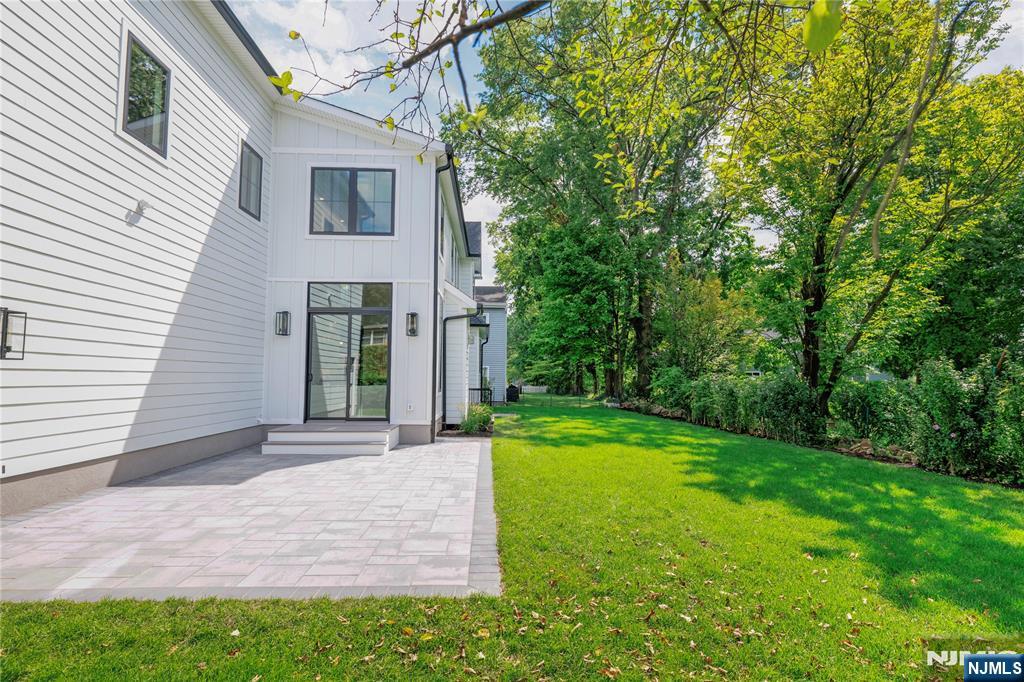 10 Radburn Road — photo 37