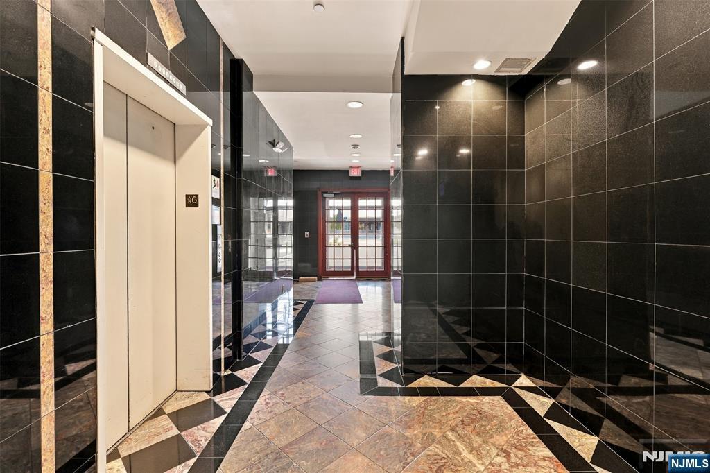 399 11th Street 206 - Photo 4