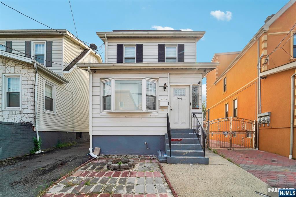 106 Paine Avenue - Photo 2