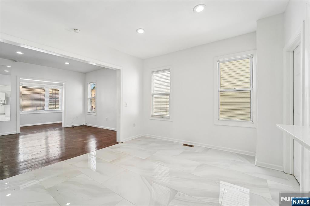106 Paine Avenue - Photo 4