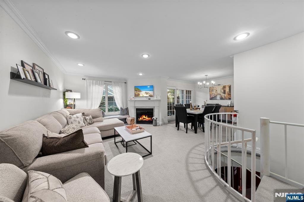 208 Cambridge Drive - Photo 1