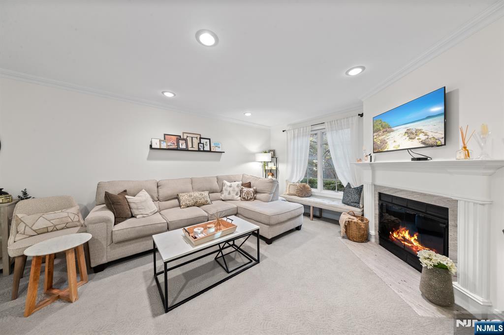 208 Cambridge Drive - Photo 2